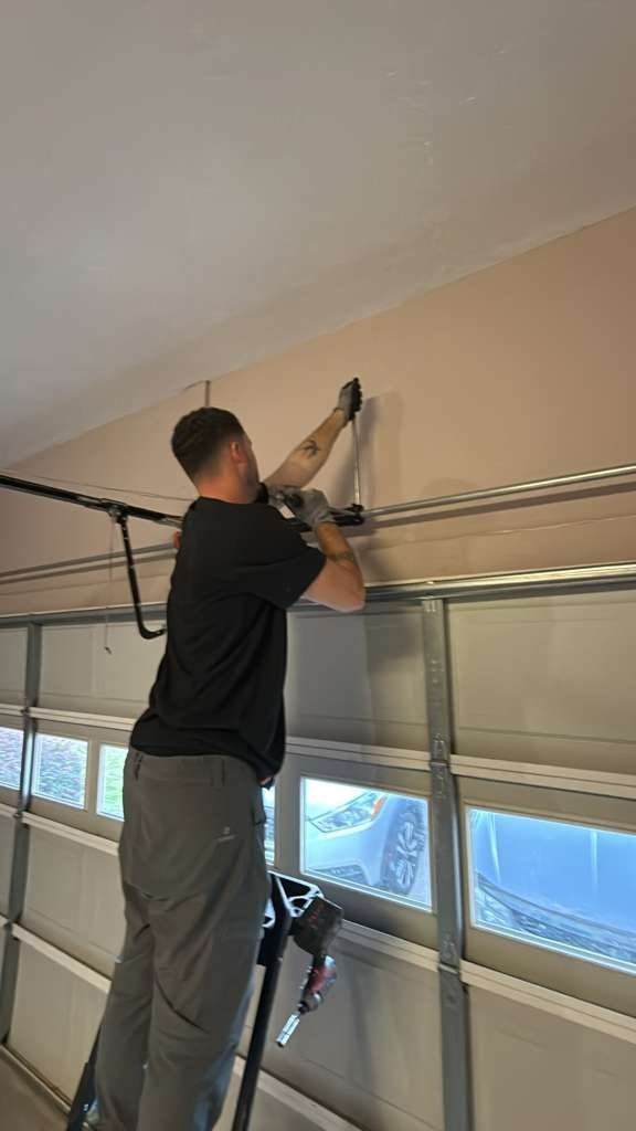 Garage door repair work, gallery photo 12